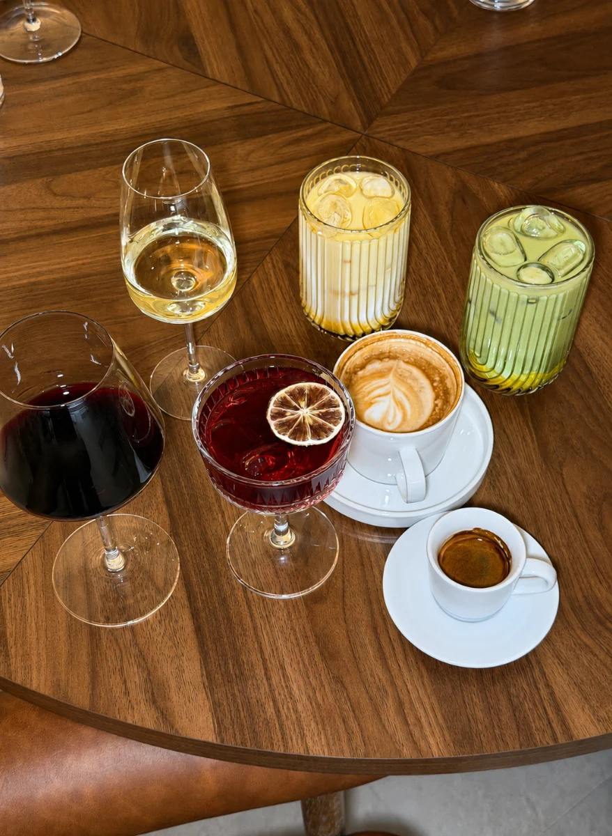 flat whites, cappuccinos & espresso
